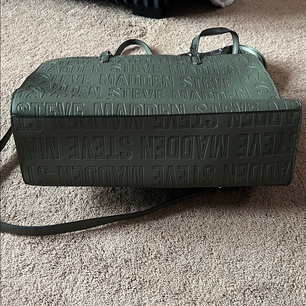 Steve Madden Blivia Maddi Olive Handbag with 2 Small Matching Bags - Picture 6 of 13